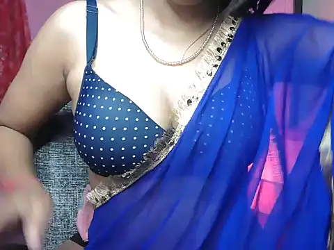 Cute-Hazel online show from 21, 2, 2025