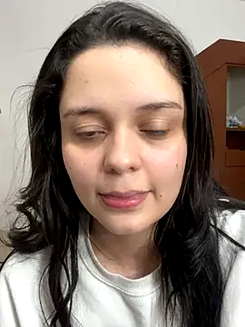 Bella-hadiid online show from 12, 9, 2025