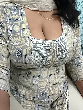 Anamika Kapoor online show from 17, 12, 2025