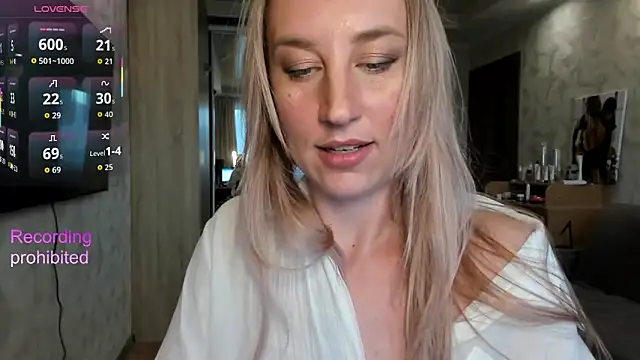 Snapshot of lady_Nati chatting on 23, 4, 2026 lady Nati online show from 23, 4, 2026