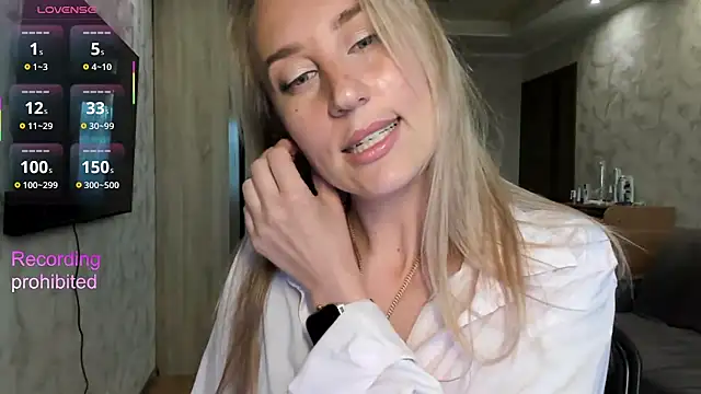 Snapshot of lady_Nati chatting on 4, 6, 2026 lady Nati online show from 4, 6, 2026