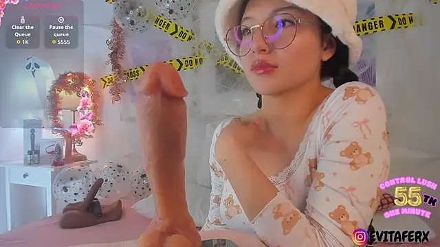 Eva depp online show from 28, 10, 2025