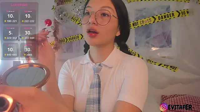 Eva depp online show from 31, 10, 2025