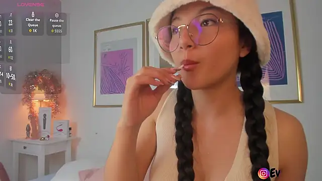 Eva depp online show from 8, 11, 2025