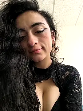 Lila Desiree online show from 4, 4, 2026