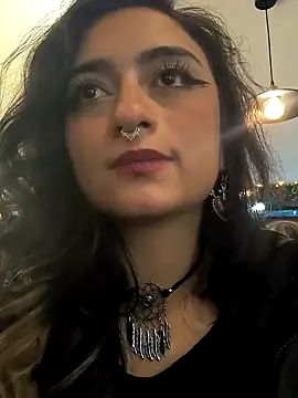 Lila Desiree online show from 1, 2, 2025