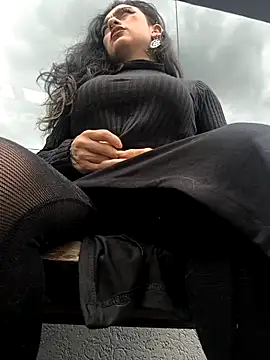 Lila Desiree online show from 15, 2, 2026