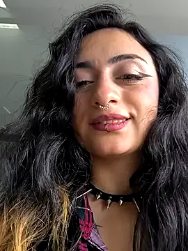 Lila Desiree online show from 15, 2, 2025