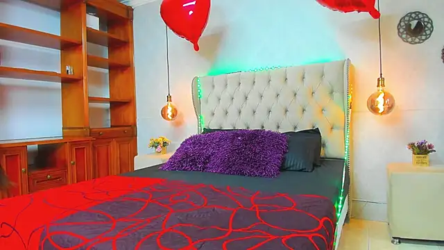 scarleett brown  online show from 20, 2, 2025