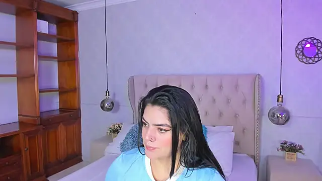scarleett brown  online show from 1, 10, 2025