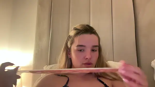 maisiesmithx online show from 7, 6, 2026