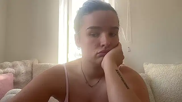Snapshot of maisiesmithx chatting on 12, 7, 2026 maisiesmithx online show from 12, 7, 2026