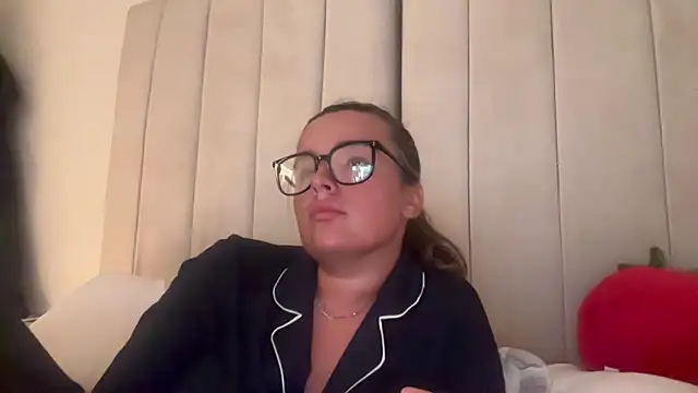 maisiesmithx online show from 28, 9, 2025