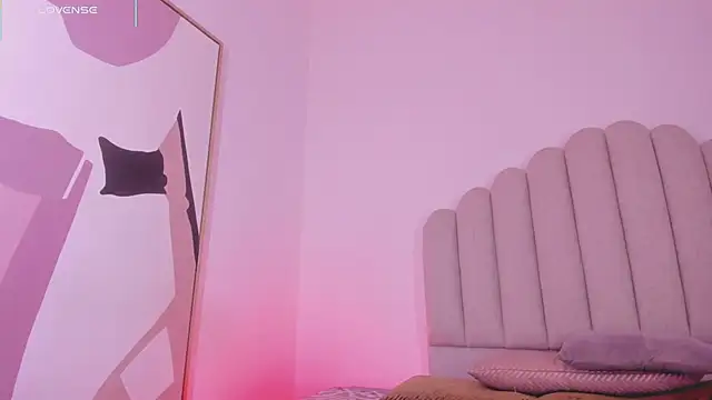 Nikki Angel  online show from 26, 2, 2026