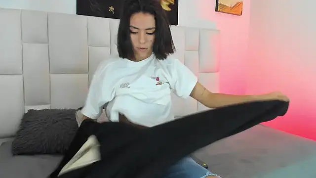 Snapshot of Antonella_Fontanna chatting on 20, 2, 2025 Antonella Fontanna online show from 20, 2, 2025