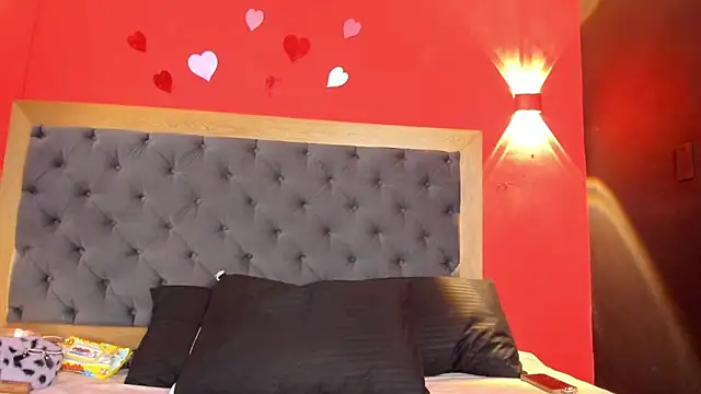 YayaHilton online show from 27, 3, 2026