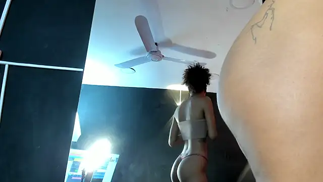 YayaHilton online show from 7, 2, 2026