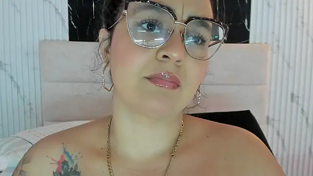 Reginavegaa online show from 14, 4, 2026