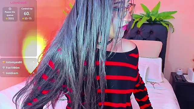 Lararose01 online show from 21, 12, 2024