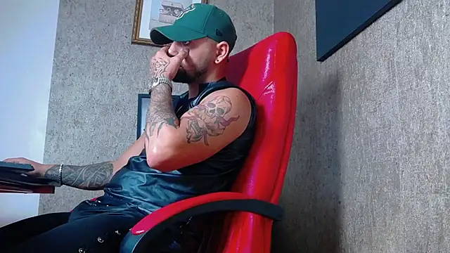 NigelBoydXXX online show from 2, 1, 2025