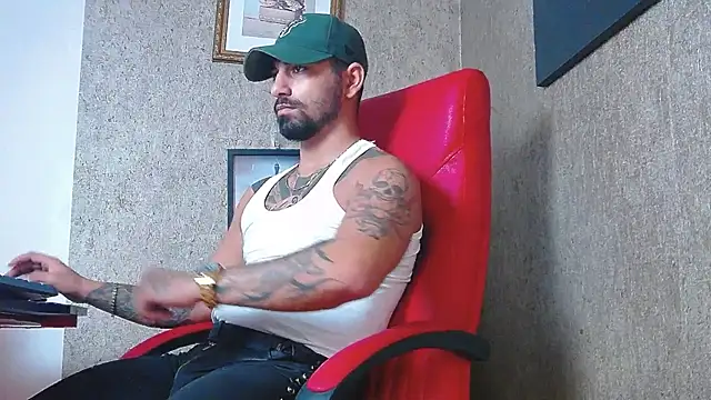 NigelBoydXXX online show from 15, 2, 2025