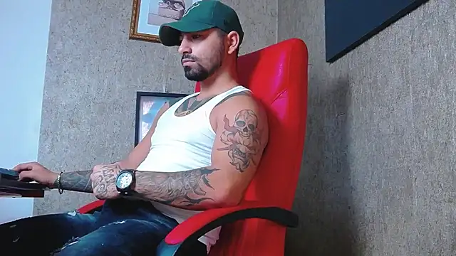 NigelBoydXXX online show from 7, 2, 2025