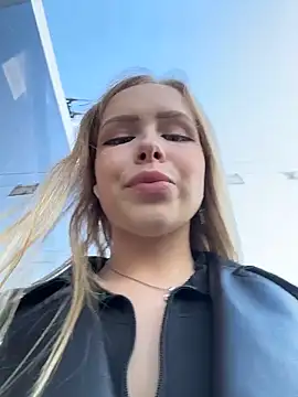 mur girl online show from 9, 10, 2025