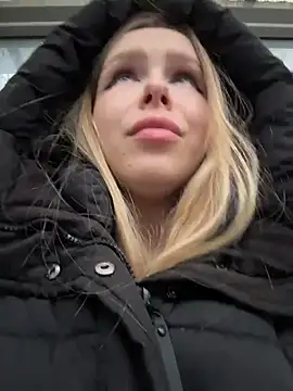 mur girl online show from 28, 11, 2025