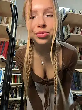 mur girl online show from 9, 1, 2026