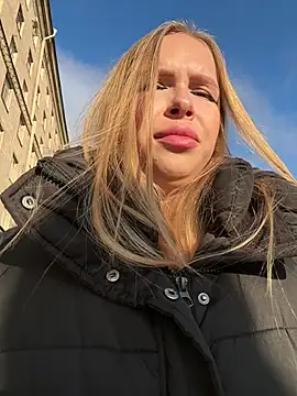 mur girl online show from 26, 1, 2025