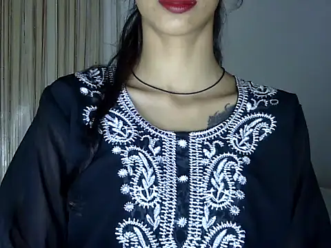 MAAYRA 09 online show from 20, 9, 2025
