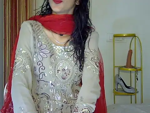 MAAYRA 09 online show from 16, 10, 2025