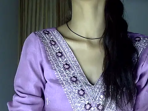 MAAYRA 09 online show from 26, 9, 2025