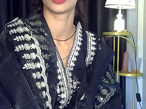 MAAYRA 09 online show from 12, 10, 2025