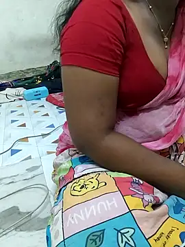 Snapshot of MaaliiiPonuTamil chatting on 18, 5, 2026 MaaliiiPonuTamil online show from 18, 5, 2026