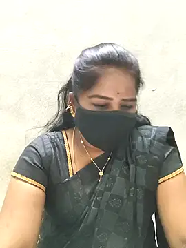 Snapshot of MaaliiiPonuTamil chatting on 8, 5, 2026 MaaliiiPonuTamil online show from 8, 5, 2026