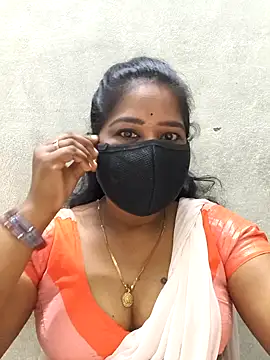 Snapshot of MaaliiiPonuTamil chatting on 26, 5, 2026 MaaliiiPonuTamil online show from 26, 5, 2026
