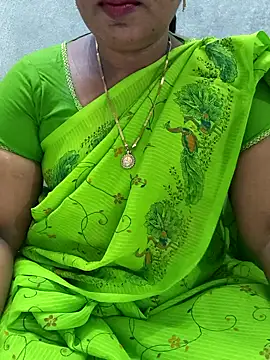 Snapshot of MaaliiiPonuTamil chatting on 11, 6, 2026 MaaliiiPonuTamil online show from 11, 6, 2026
