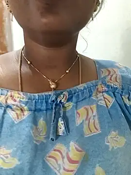 Snapshot of MaaliiiPonuTamil chatting on 17, 5, 2026 MaaliiiPonuTamil online show from 17, 5, 2026