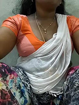 Snapshot of MaaliiiPonuTamil chatting on 16, 5, 2026 MaaliiiPonuTamil online show from 16, 5, 2026