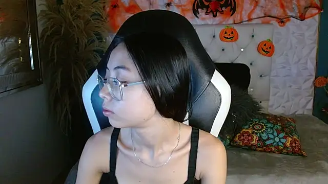 Snapshot of NathaliaSweet_11 chatting on 16, 10, 2025 NathaliaSweet 11 online show from 16, 10, 2025