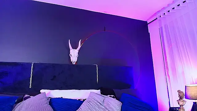 Aylen darkmoor online show from 7, 3, 2026