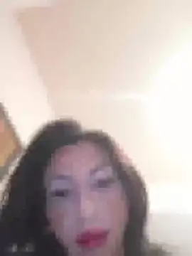 Daniela92xh online show from 8, 5, 2026
