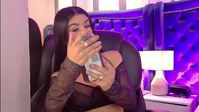 Snapshot of Violet_Grace chatting on 12, 10, 2025 Violet Grace online show from 12, 10, 2025