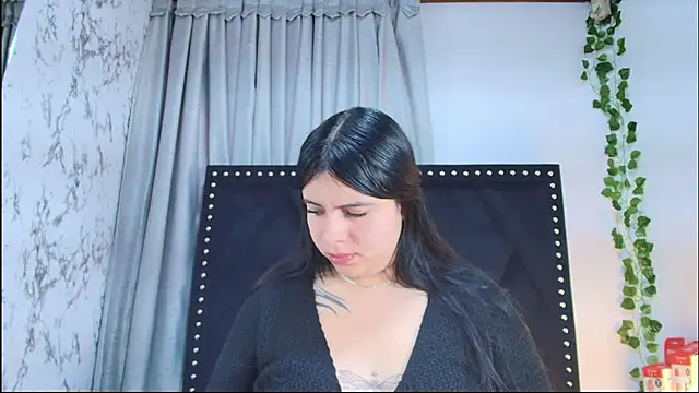 Naia x online show from 9, 5, 2026