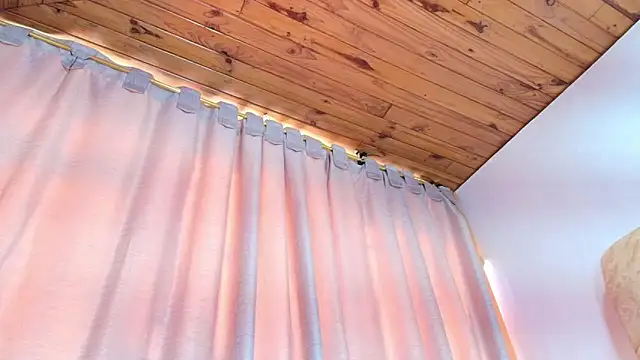 Naia x online show from 11, 9, 2025