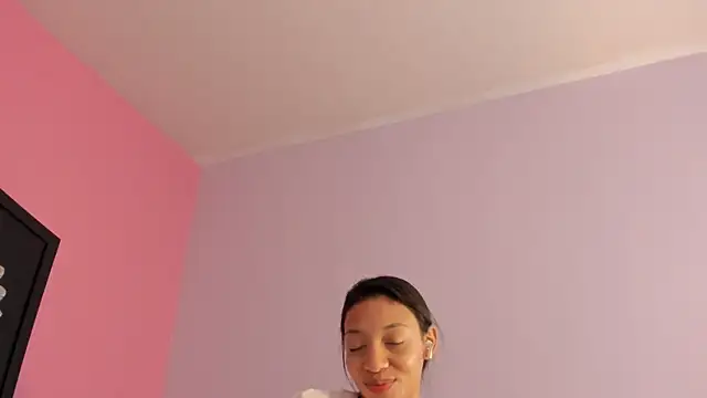lupeebony online show from 18, 6, 2026