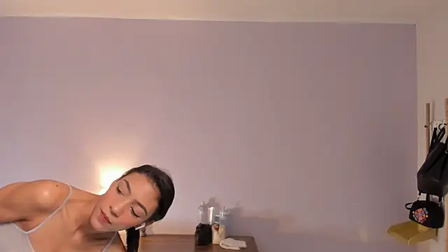 lupeebony online show from 9, 7, 2026
