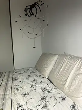 Snapshot of AgnesCampp chatting on 28, 10, 2025 AgnesCampp online show from 28, 10, 2025