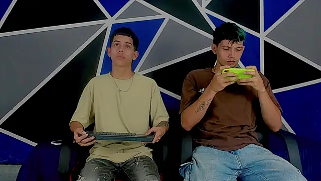 migueyalejo teens online show from 13, 3, 2025